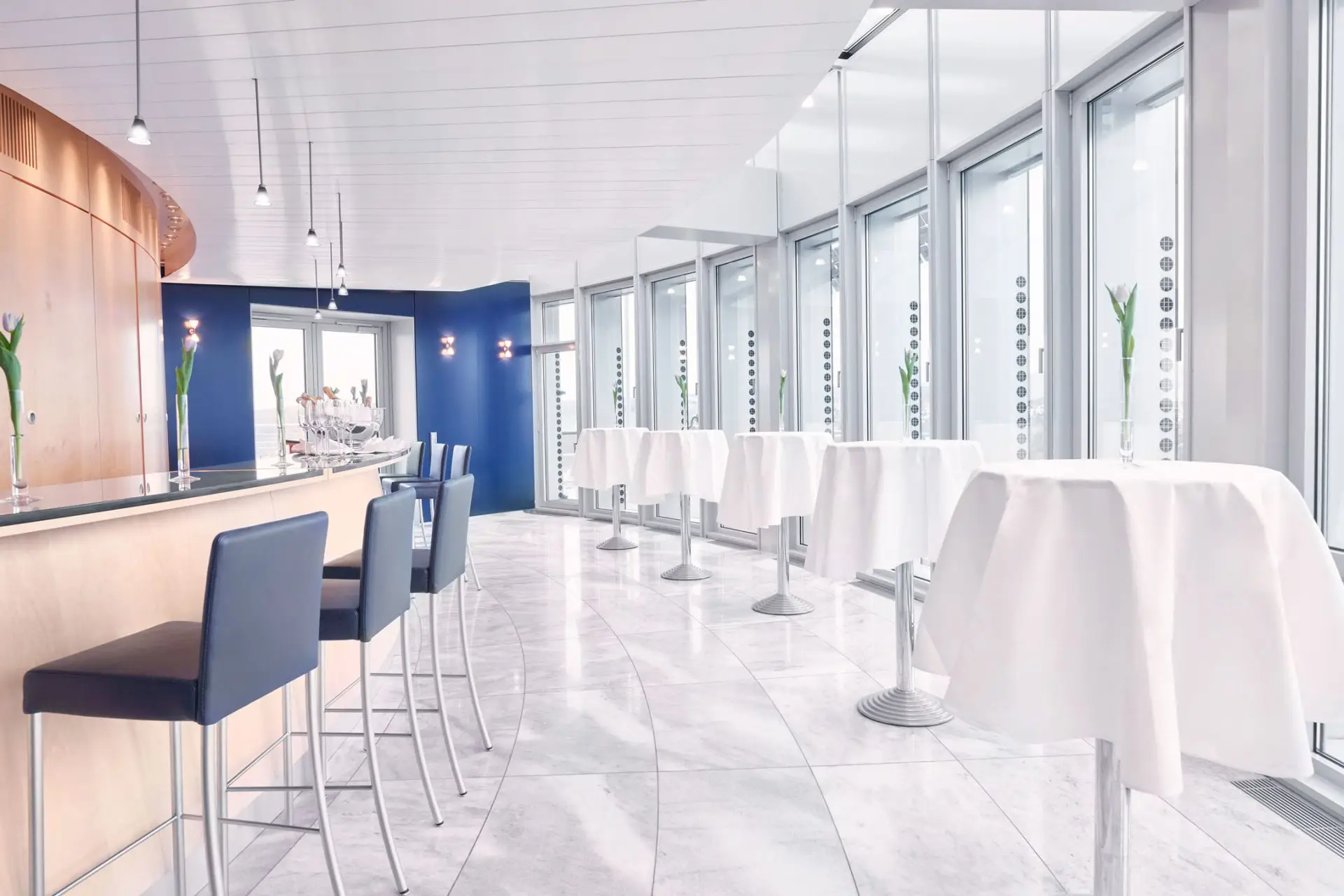 turmquartier-raum-skylounge-01